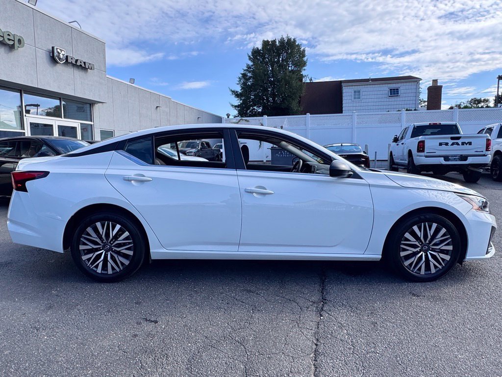 Used 2026 Nissan Altima 2.5 SV FWD image 9