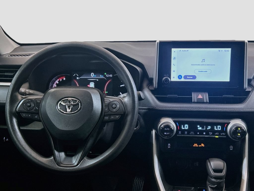 Used 2025 Toyota RAV4 XLE FWD image 19