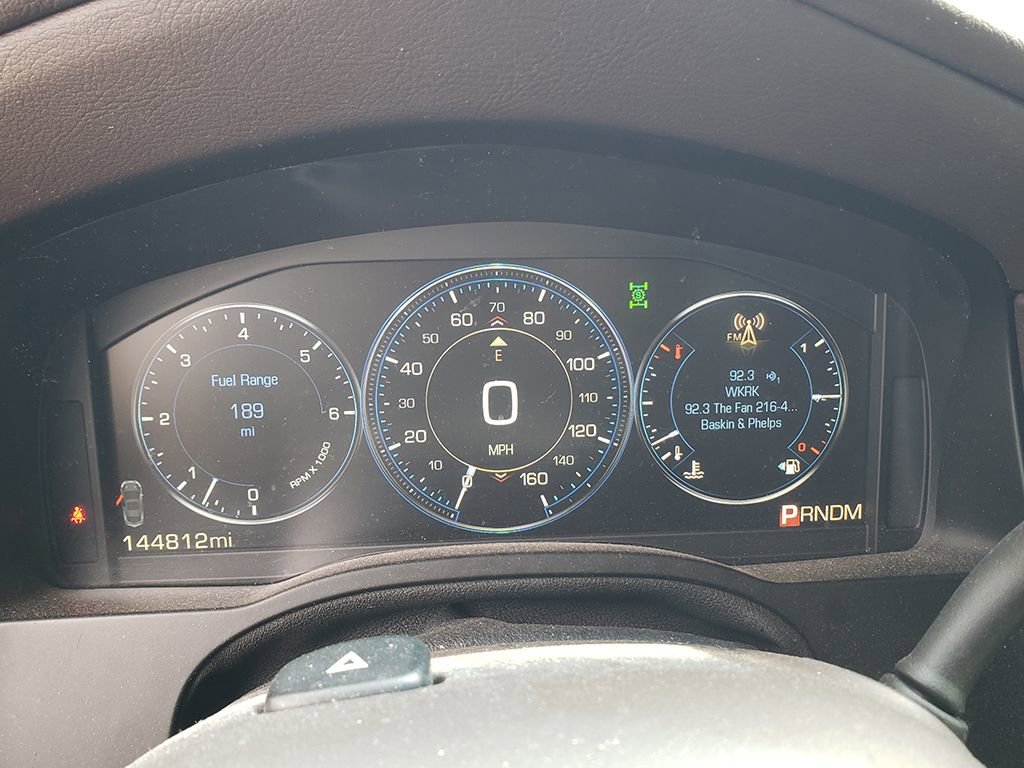 Used 2015 Cadillac Escalade Luxury image 10