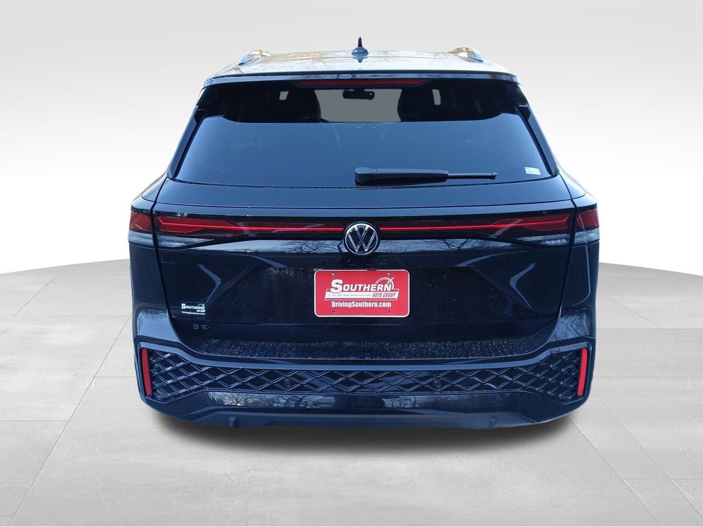 New 2026 Volkswagen Tiguan SE R-Line image 4