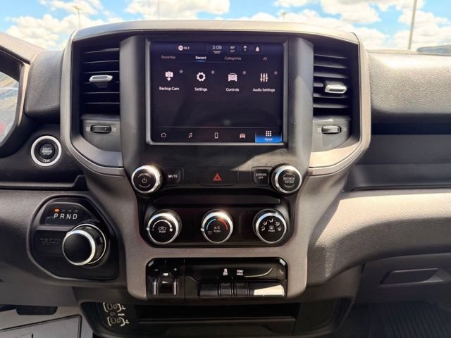 Used 2023 RAM 3500 Tradesman w/ Chrome Appearance Group AWD/4WD image 10