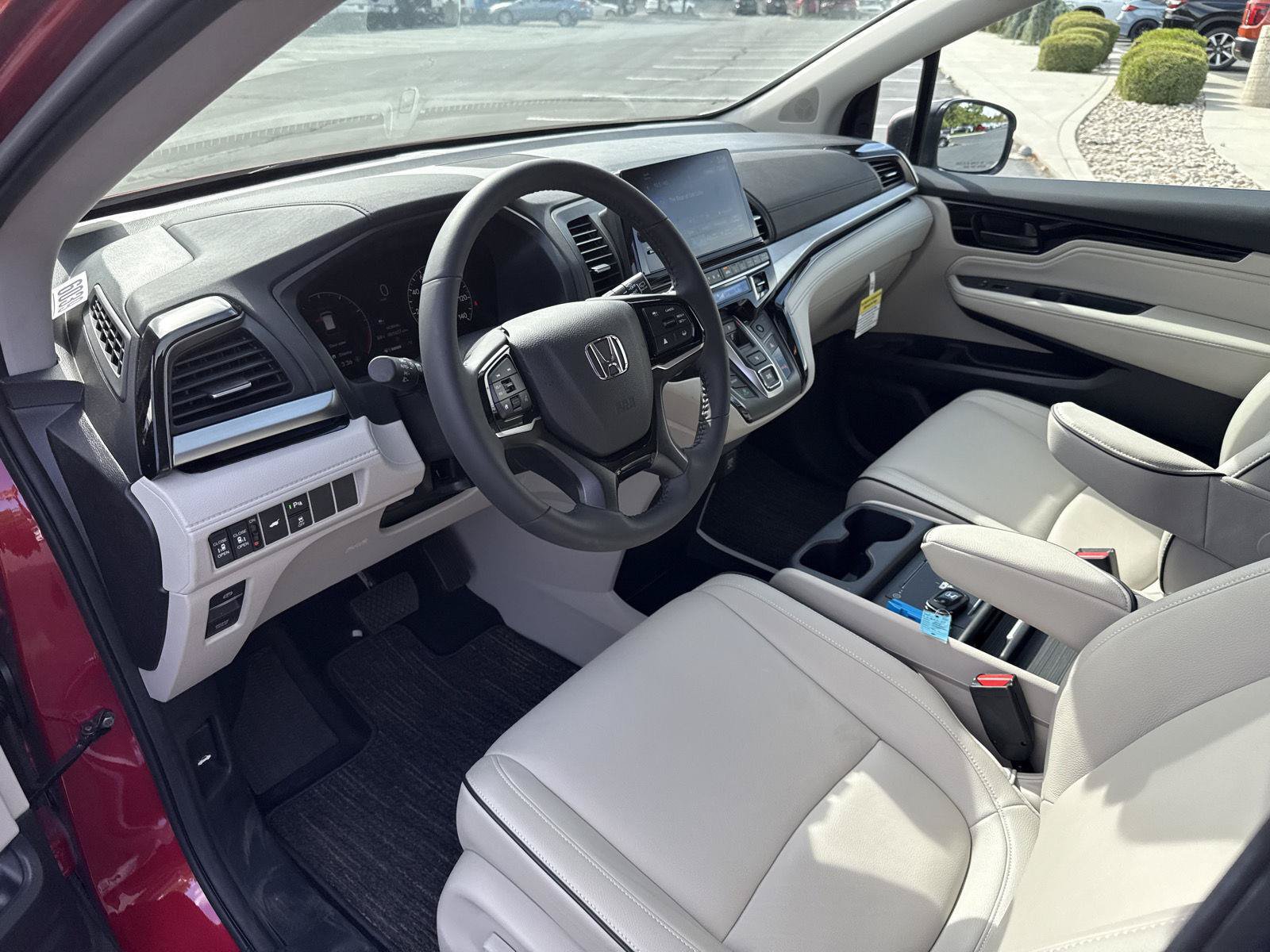 Used 2026 Honda Odyssey Touring image 13