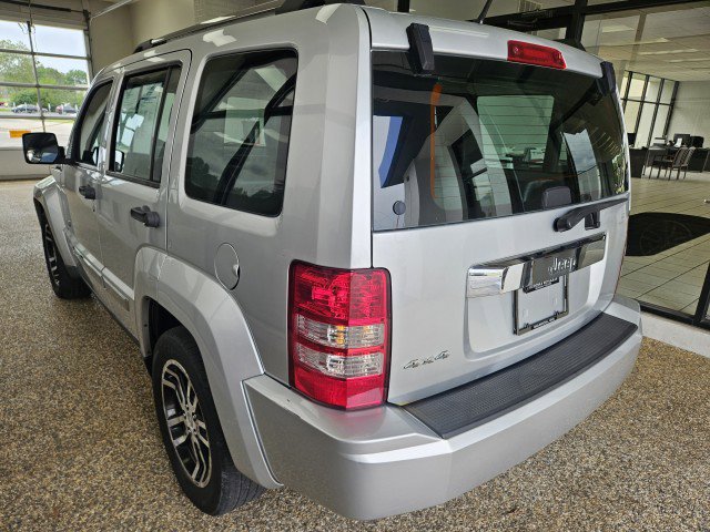Used 2011 Jeep Liberty 70th Anniversary AWD/4WD image 4