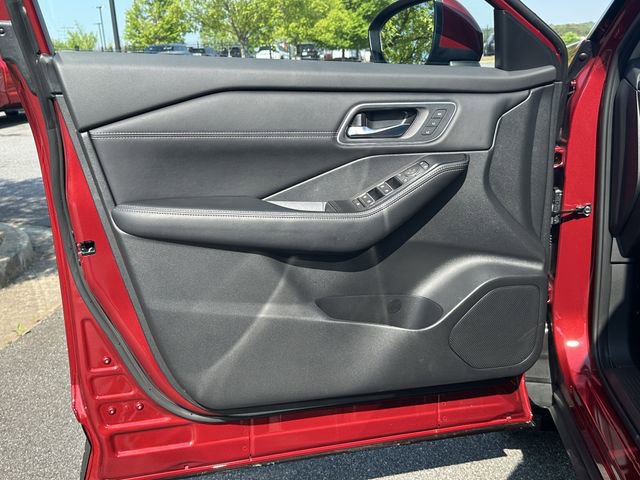 Certified 2025 Nissan Rogue Platinum AWD/4WD image 11