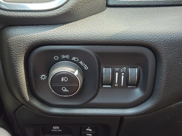 Used 2024 RAM 1500 Laramie AWD/4WD image 30