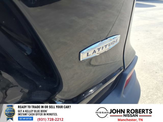 Used 2020 Jeep Cherokee Latitude w/ Mopar Interior Package image 24