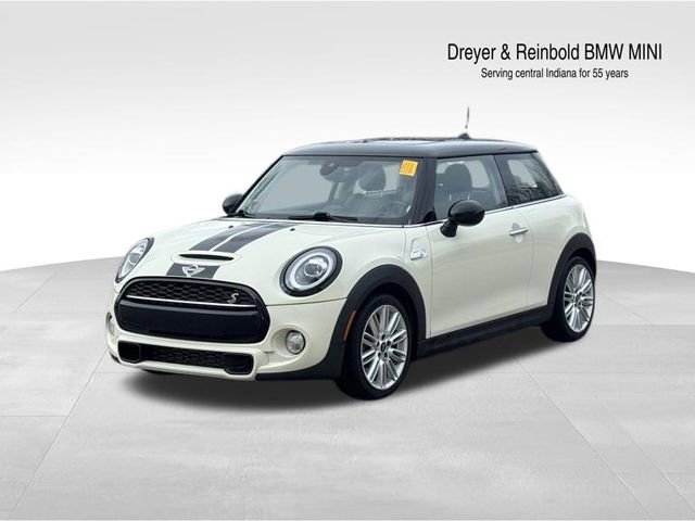 Used 2019 MINI Cooper S w/ Premium Package image 9