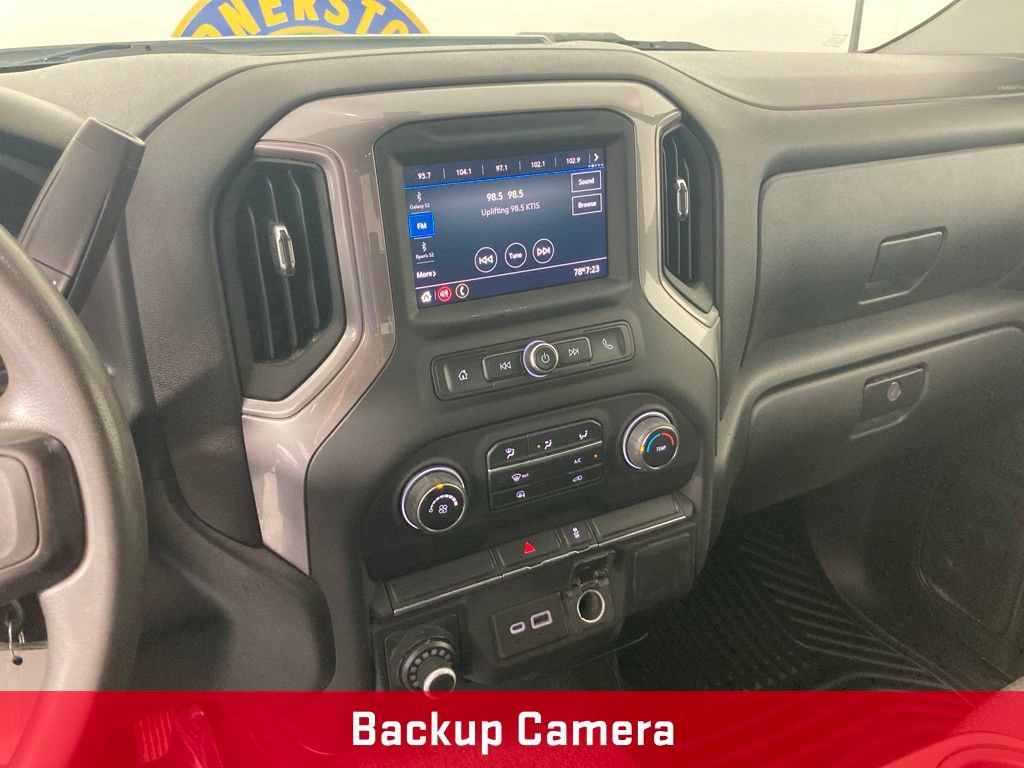 Used 2021 Chevrolet Silverado 2500 Custom AWD/4WD image 2