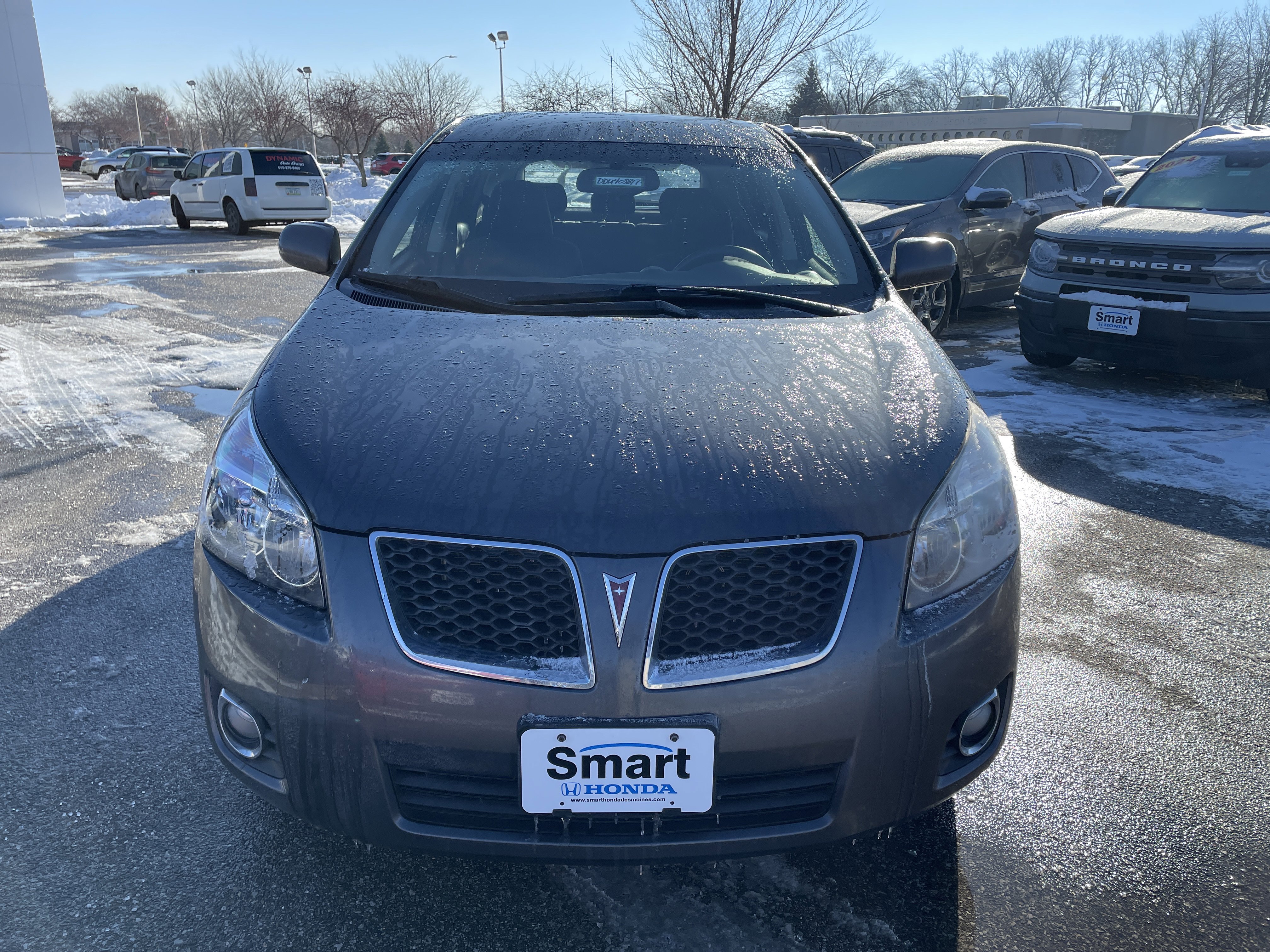 Used 2010 Pontiac Vibe w/ Preferred Package image 2
