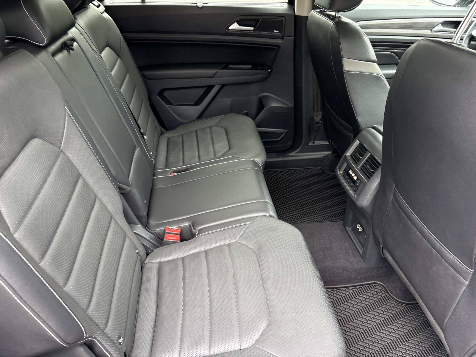 Used 2021 Volkswagen Atlas SEL Premium AWD/4WD image 32
