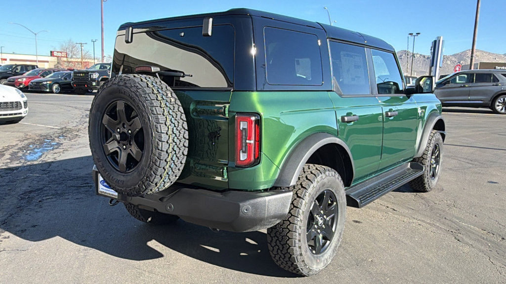 New 2025 Ford Bronco Outer Banks image 3