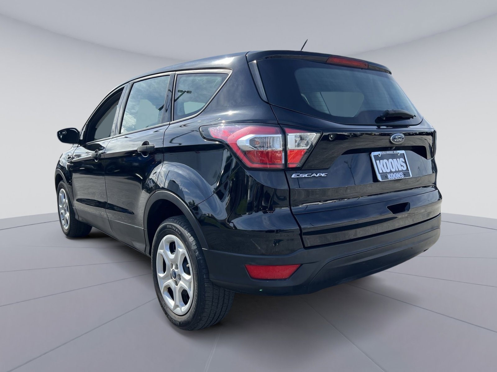 Certified 2017 Ford Escape S image 4
