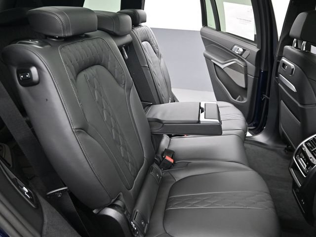 New 2026 BMW X7 M60i AWD/4WD image 24
