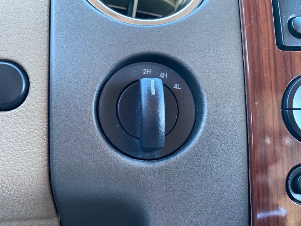 Used 2005 Ford F150 Lariat image 7