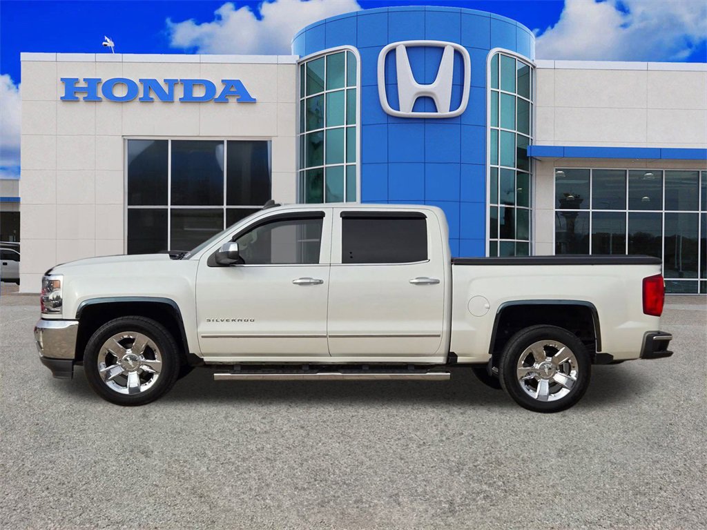 Used 2017 Chevrolet Silverado 1500 LTZ w/ LTZ Plus Package image 6