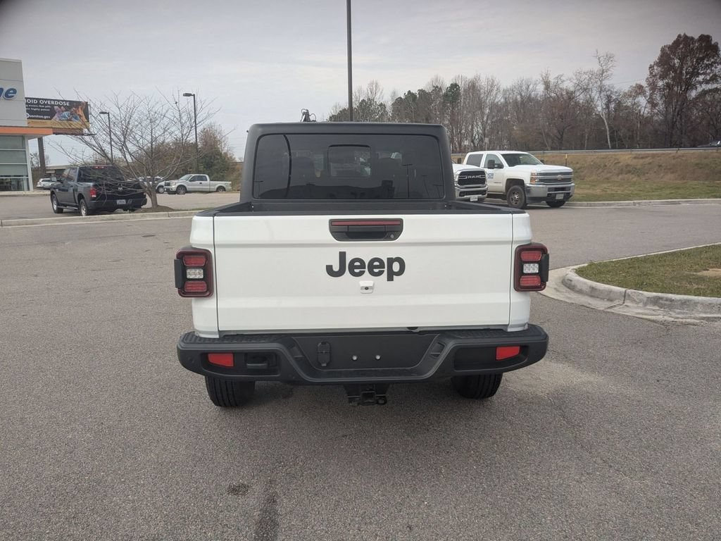 New 2026 Jeep Gladiator Sport AWD/4WD image 4