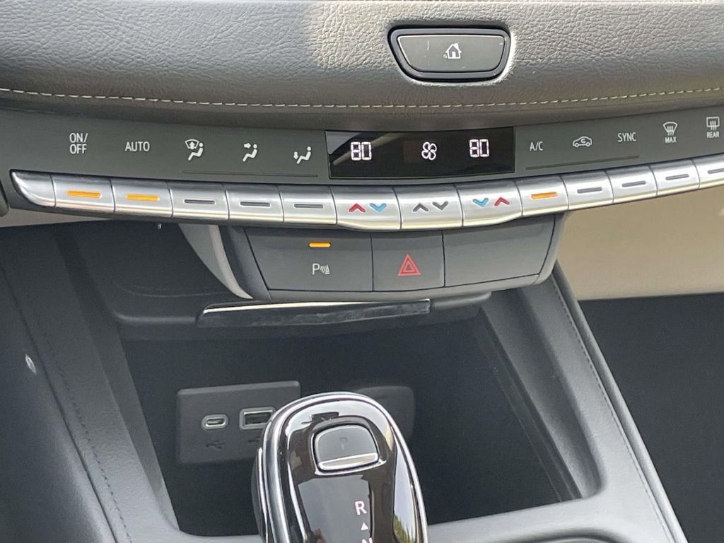 Certified 2023 Cadillac XT4 Luxury image 26