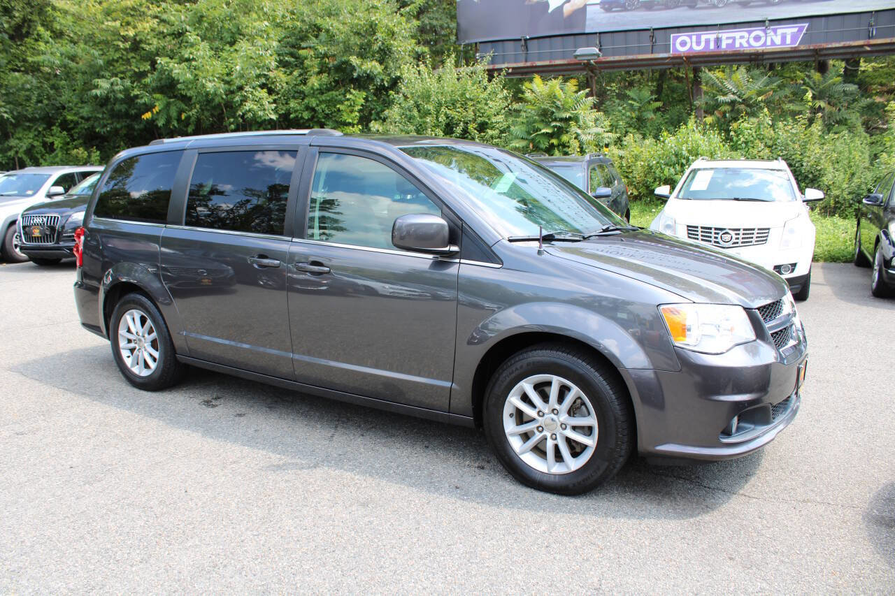Used 2019 Dodge Grand Caravan SXT image 5