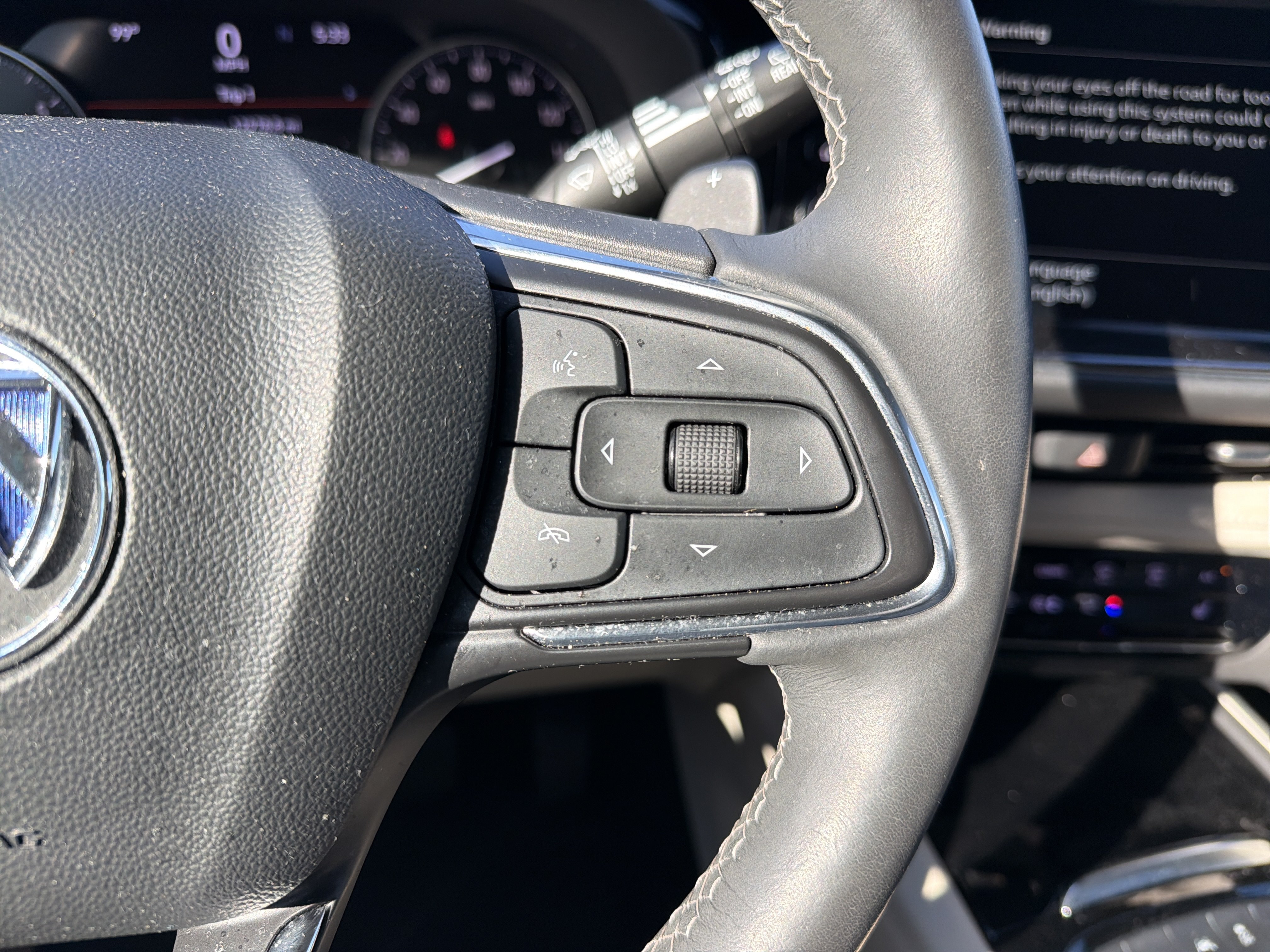 Used 2022 Buick Envision Essence w/ Safety Package FWD image 20