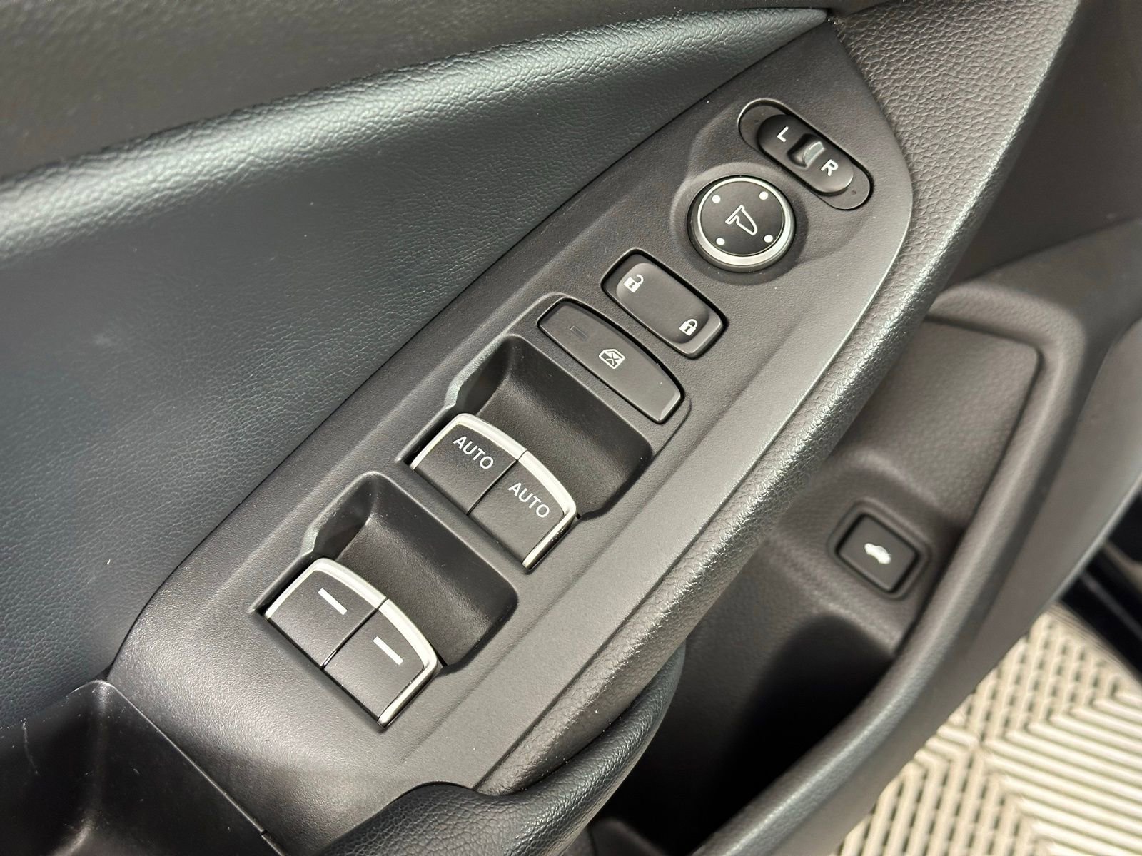 Used 2018 Honda Accord Sport image 31