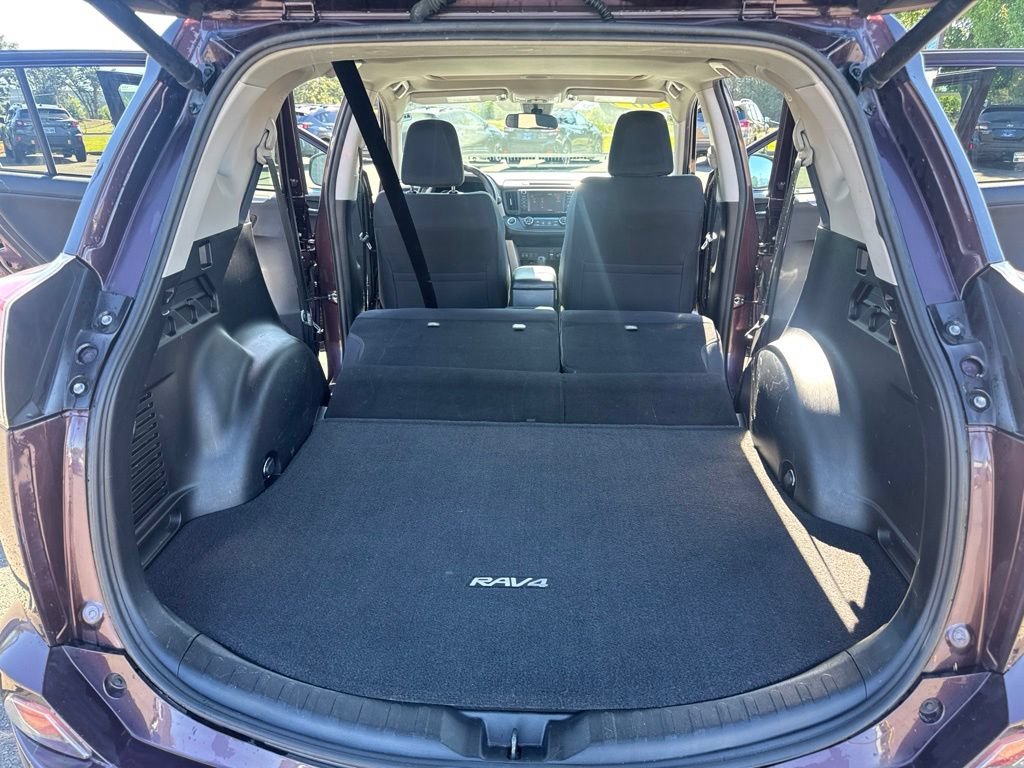 Used 2016 Toyota RAV4 XLE w/ Convenience Package AWD/4WD image 16