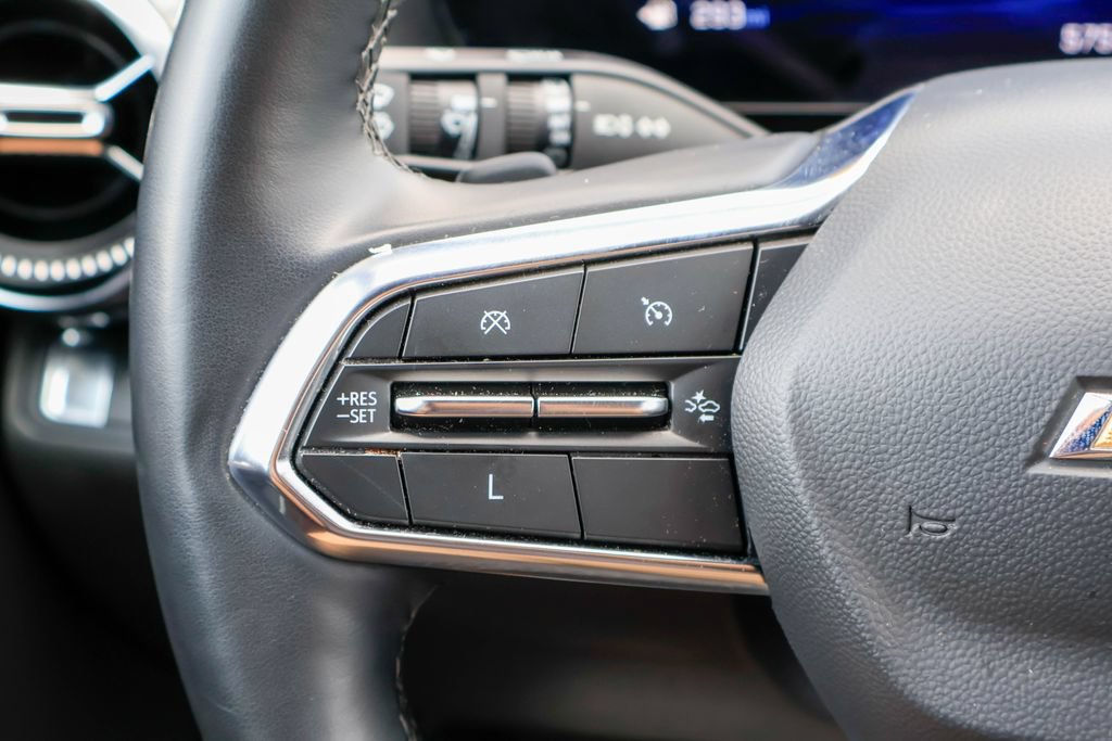 Used 2025 Chevrolet Equinox LT FWD image 12