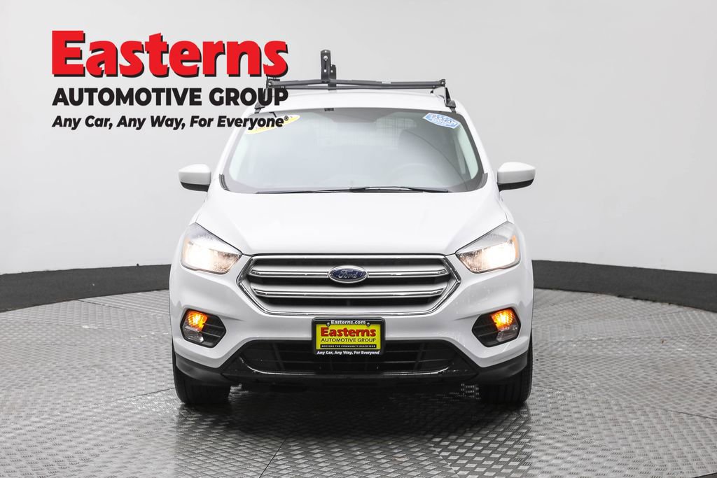 Used 2019 Ford Escape SE image 2