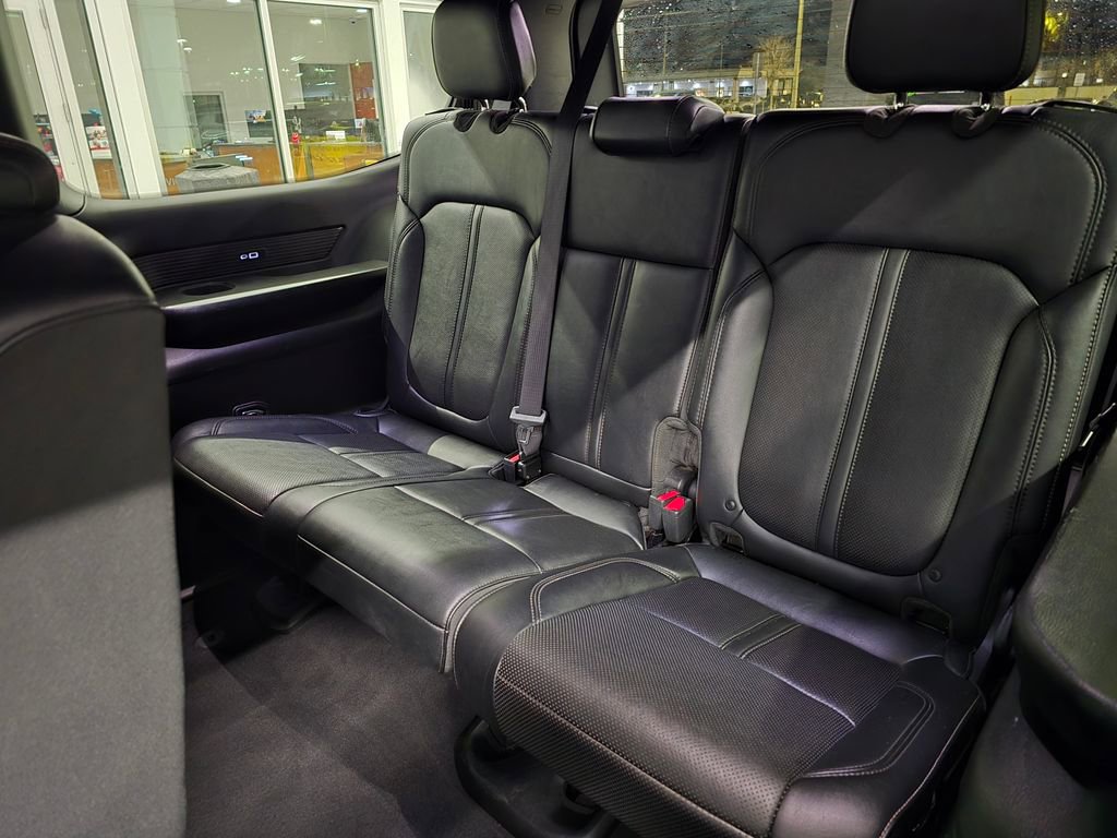 Used 2024 Jeep Wagoneer Series II w/ Flexible Seating Group RWD image 32
