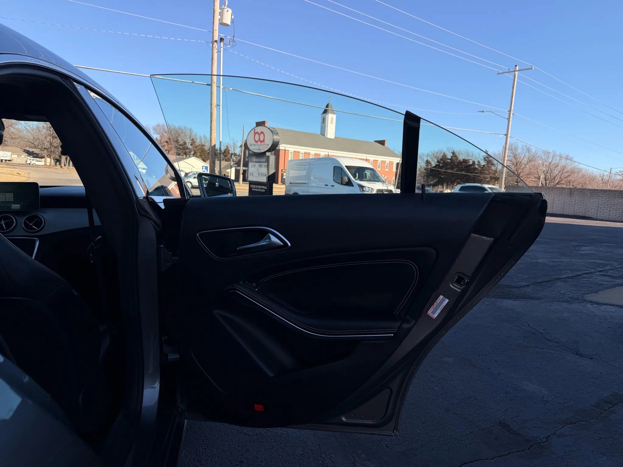 Used 2014 Mercedes-Benz CLA 250 image 26