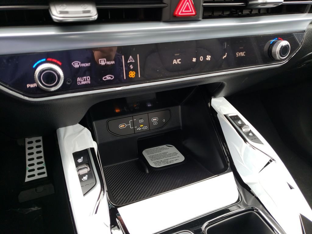 New 2026 Kia Sorento SX Prestige AWD/4WD image 24