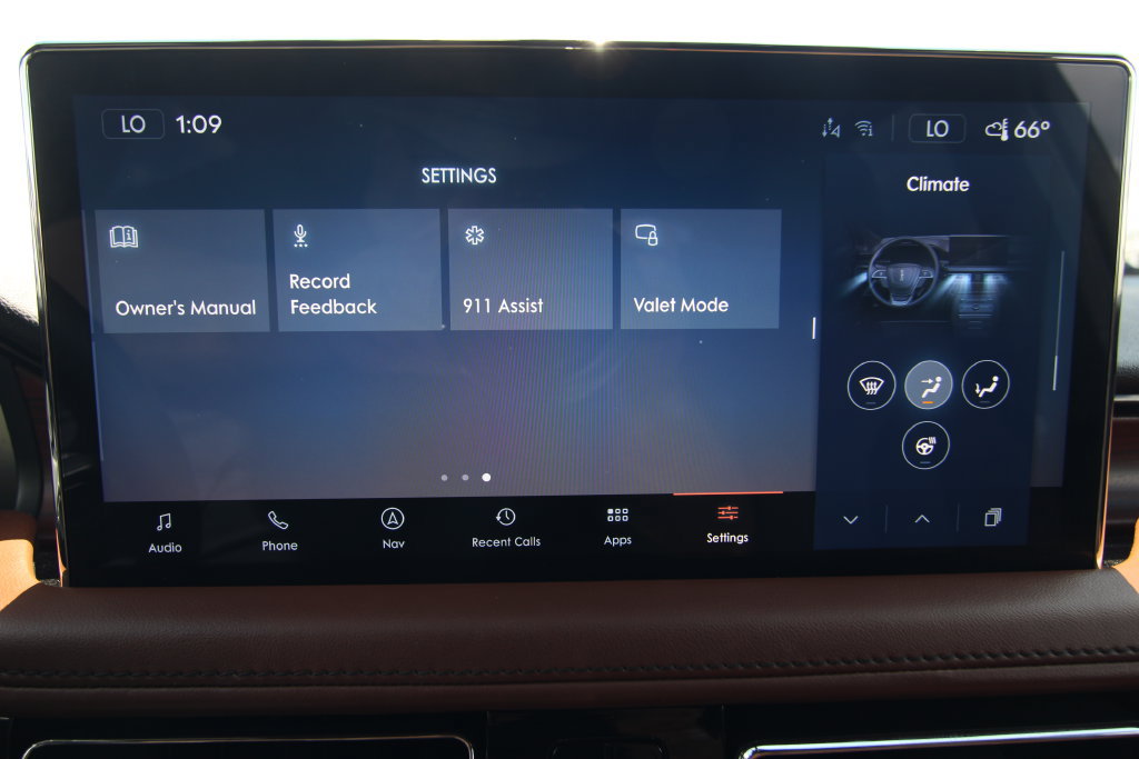 Used 2023 Lincoln Nautilus Reserve w/ Equipment Group 201A AWD/4WD image 32