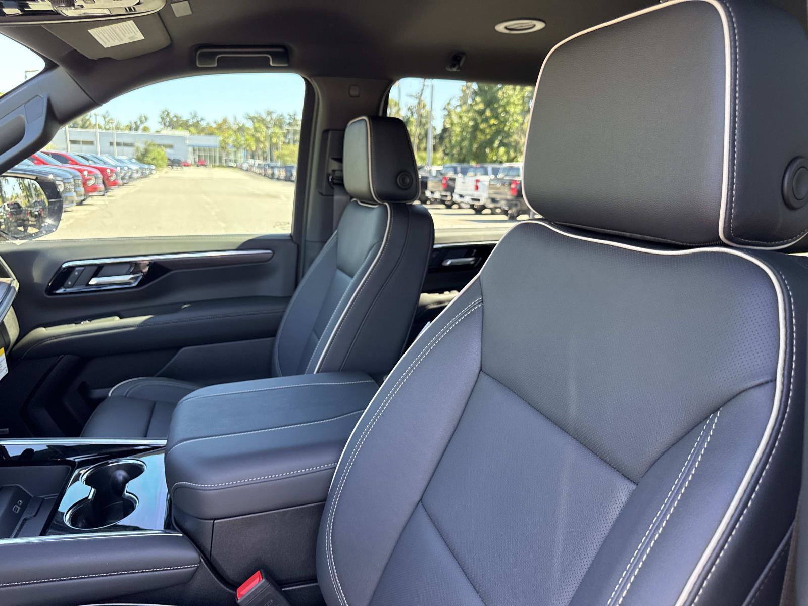 New 2026 Chevrolet Suburban Premier image 20