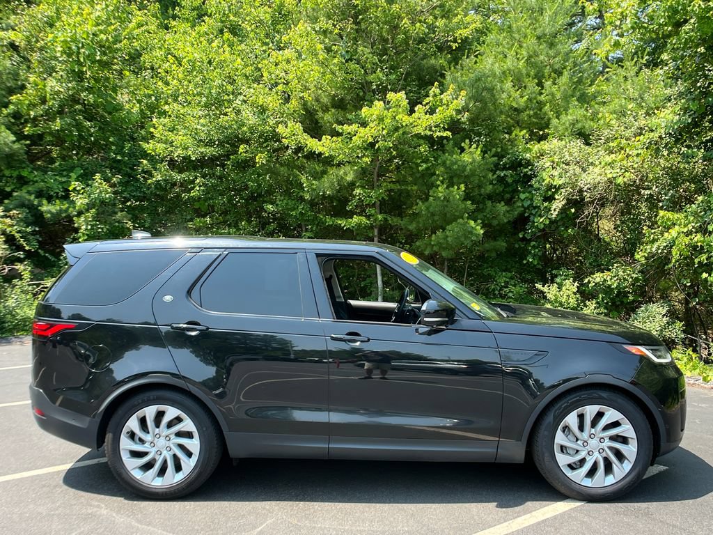 Used 2024 Land Rover Discovery S AWD/4WD image 6