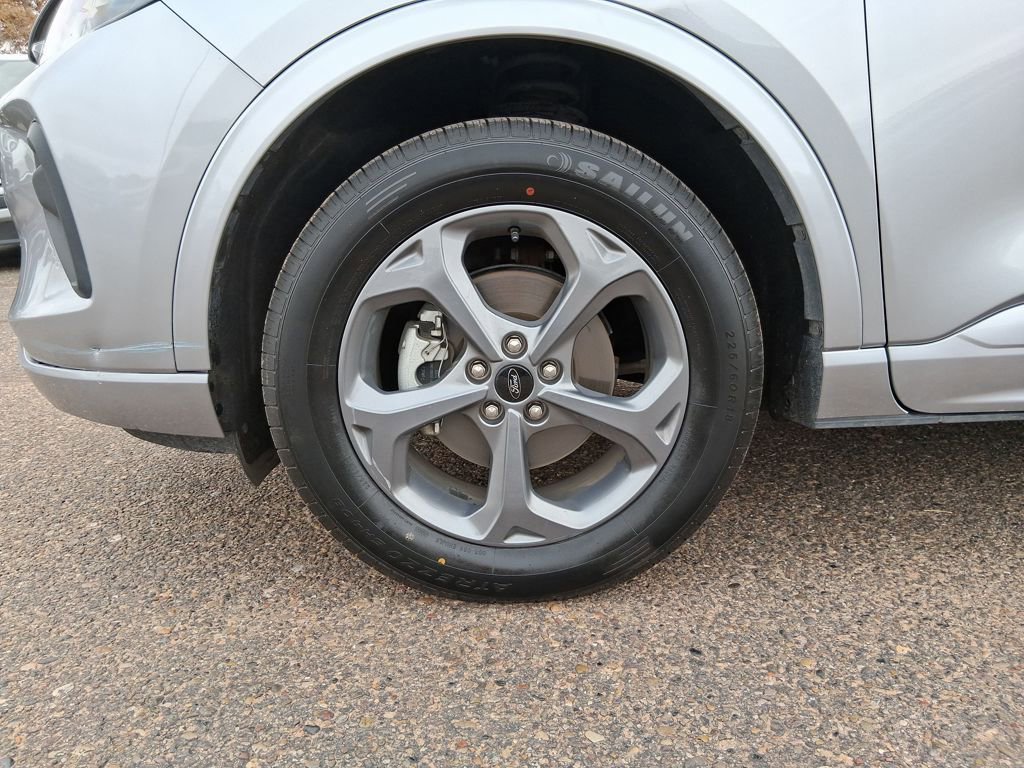 Used 2024 Ford Escape ST-Line image 25