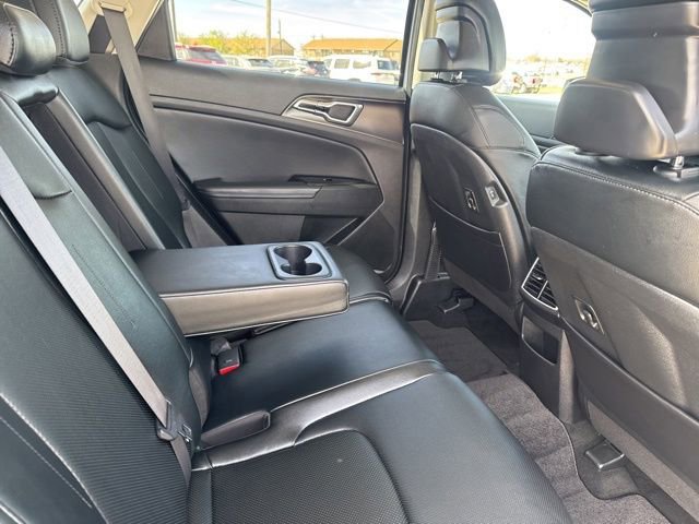 Used 2025 Kia Sportage EX image 18