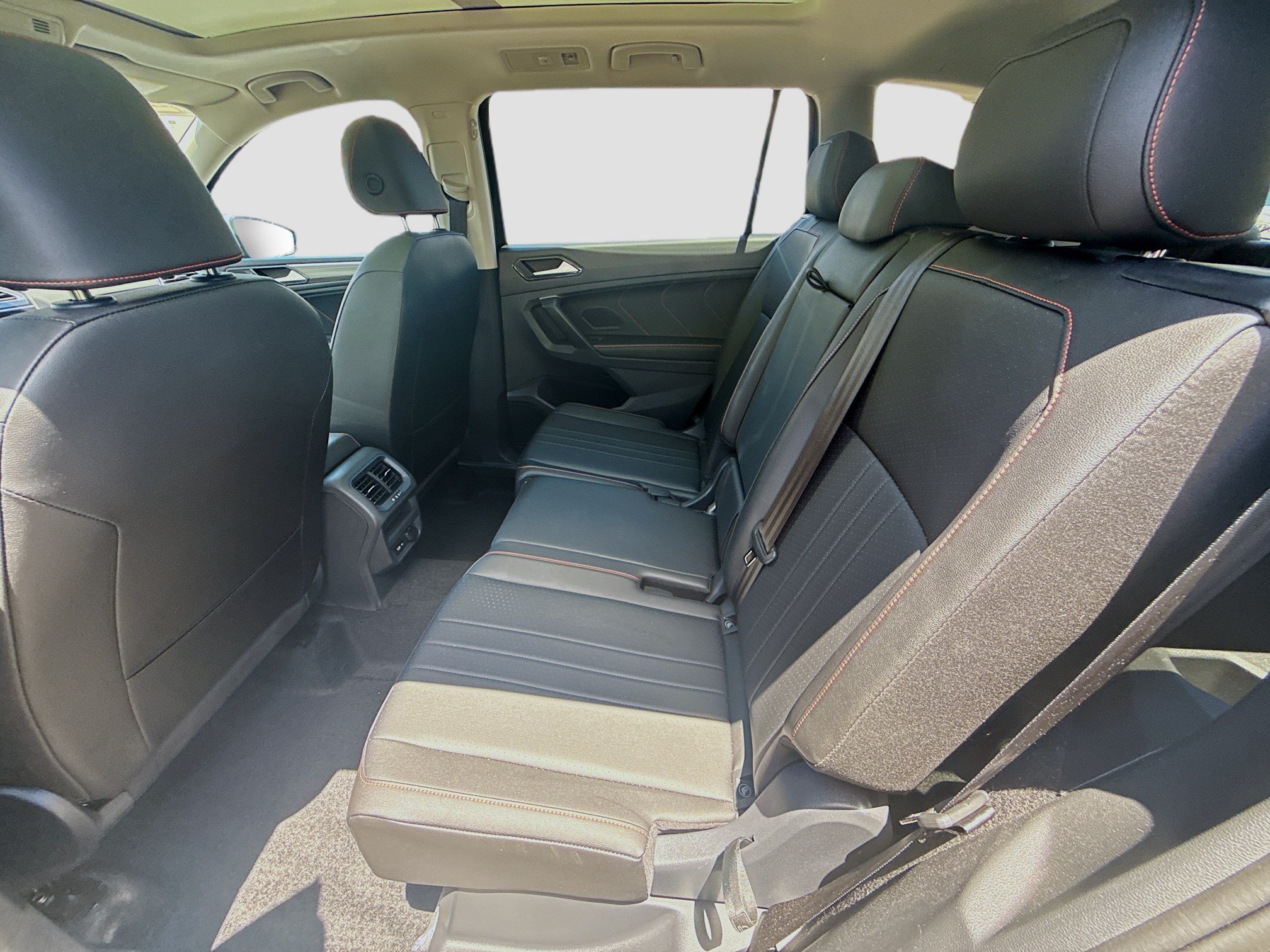 Certified 2024 Volkswagen Tiguan Wolfsburg Edition FWD image 23