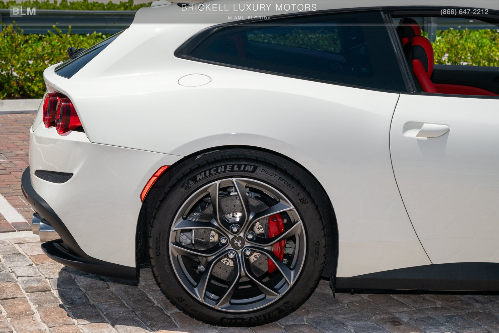 Used 2018 Ferrari GTC4Lusso T RWD image 54