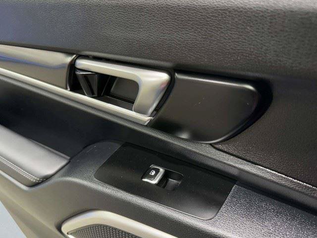 Used 2024 Kia Telluride S FWD image 15