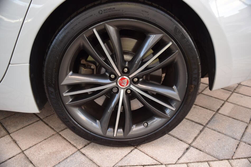 Used 2019 Jaguar XJ Collection image 85