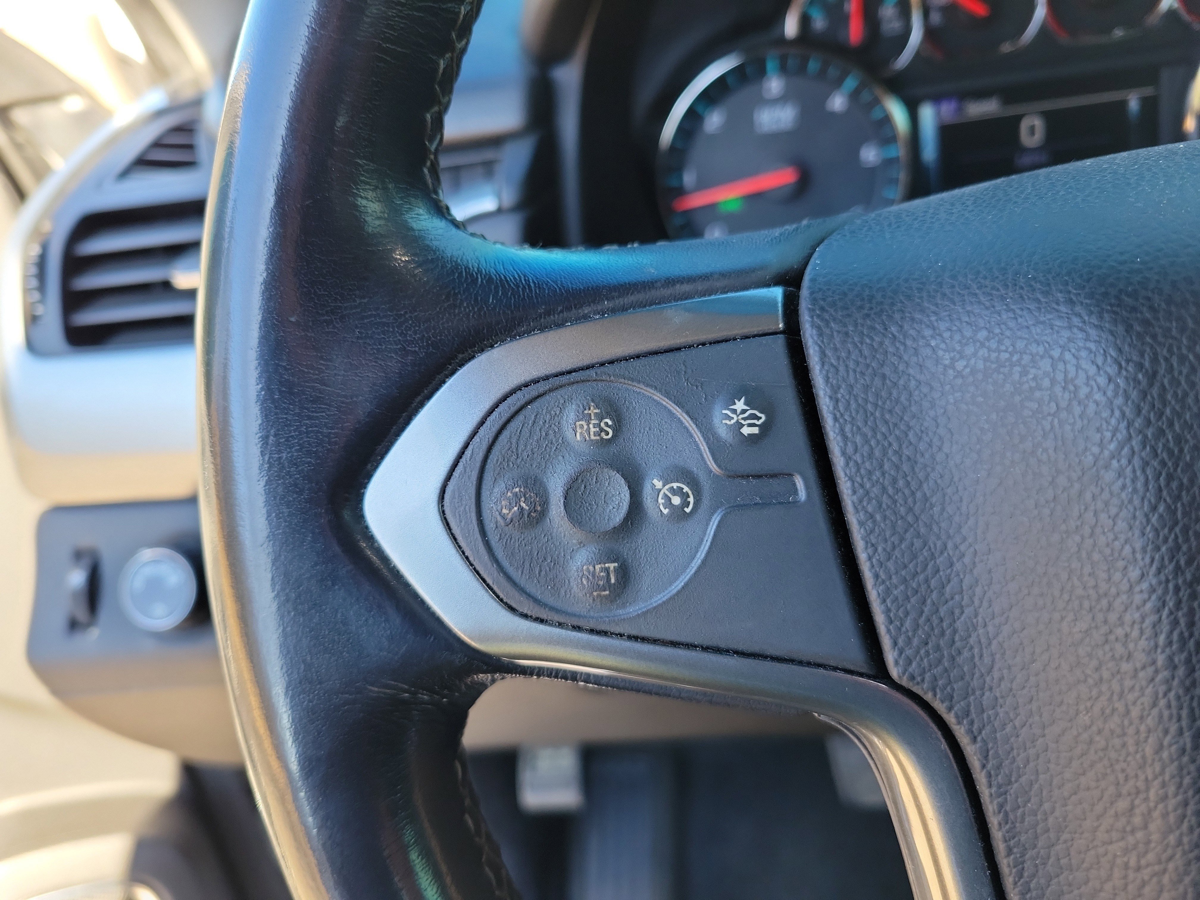 Used 2018 Chevrolet Tahoe LT AWD/4WD image 13