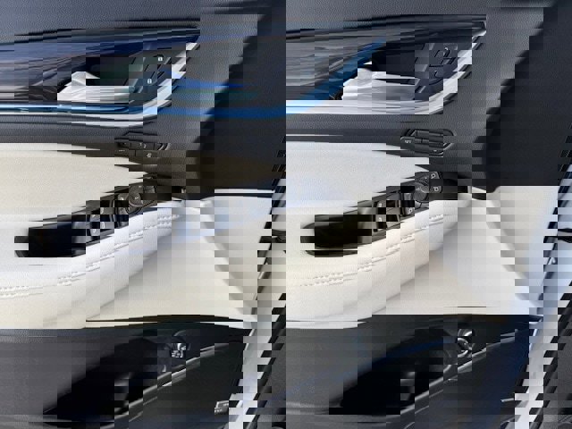 Used 2023 Buick Enclave Premium w/ Experience Buick Package FWD image 15