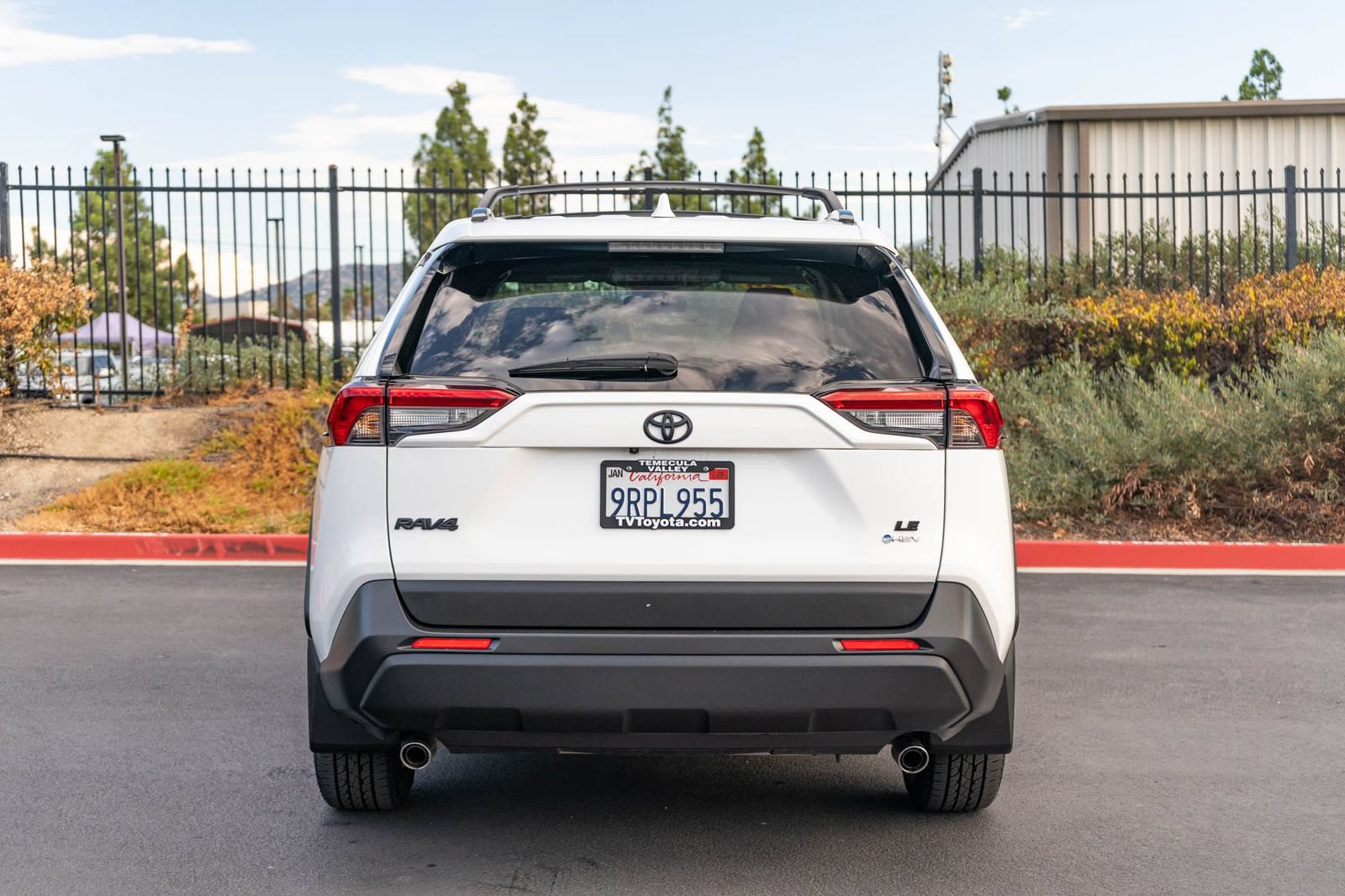 Certified 2025 Toyota RAV4 LE AWD/4WD image 8