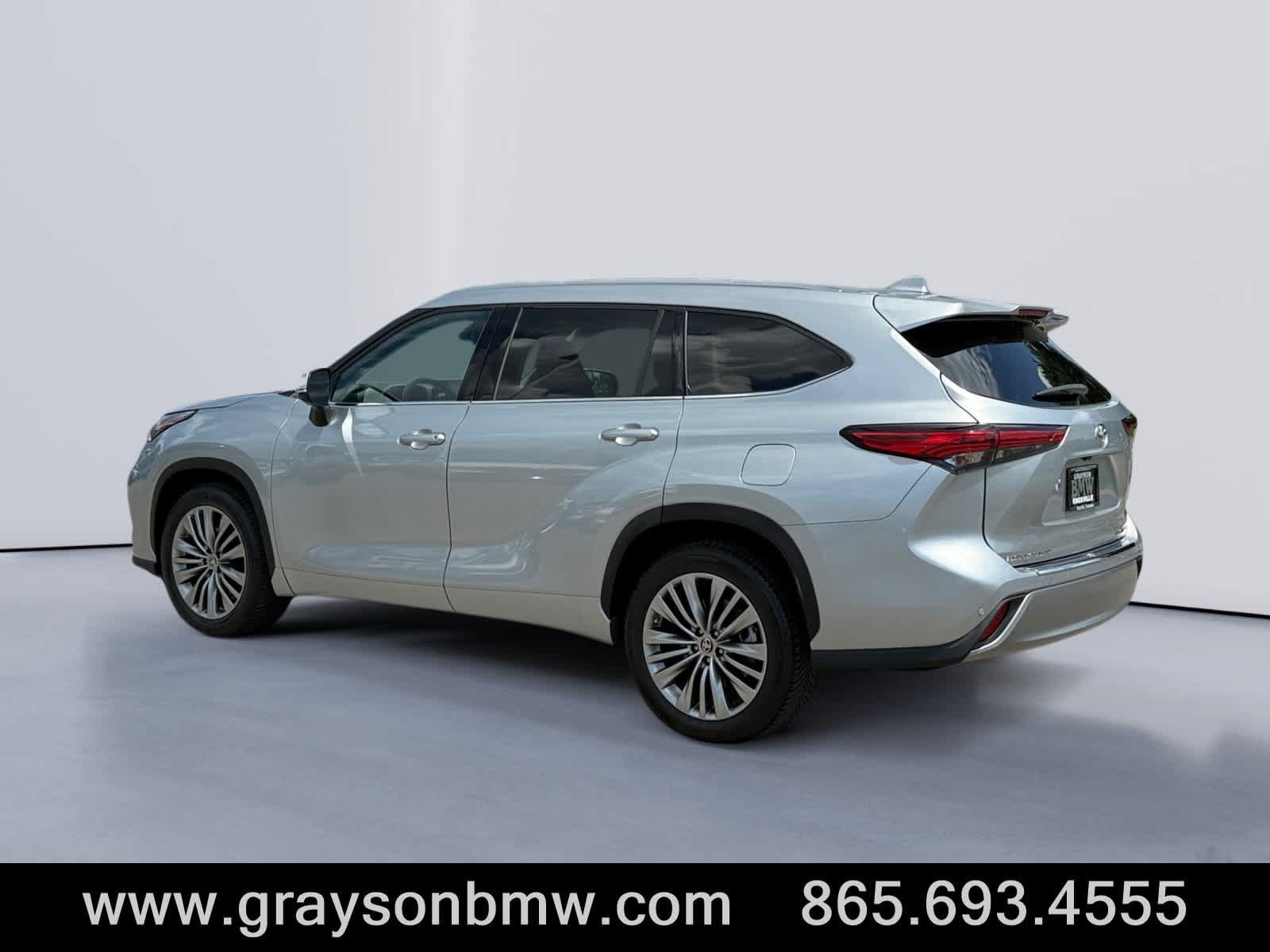 Used 2021 Toyota Highlander Platinum FWD image 5