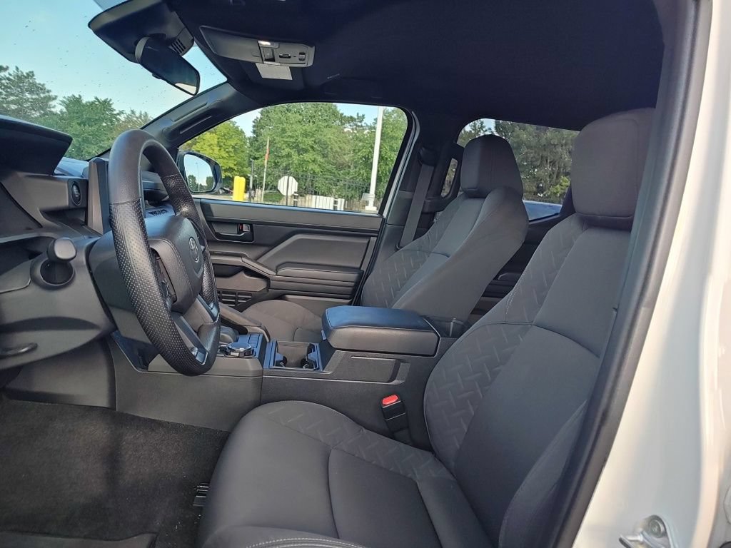 Used 2024 Toyota Tacoma SR AWD/4WD image 7