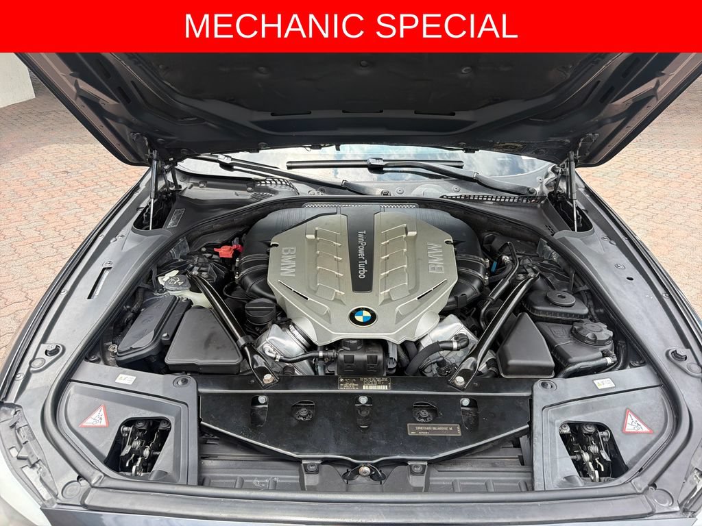Used 2011 BMW 550i Sedan RWD image 7
