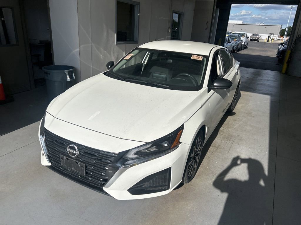 Used 2025 Nissan Altima 2.5 SV