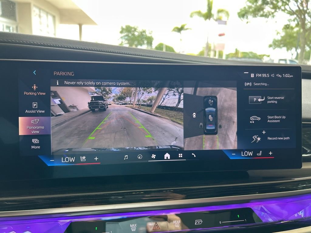 Used 2025 BMW 740i xDrive image 16