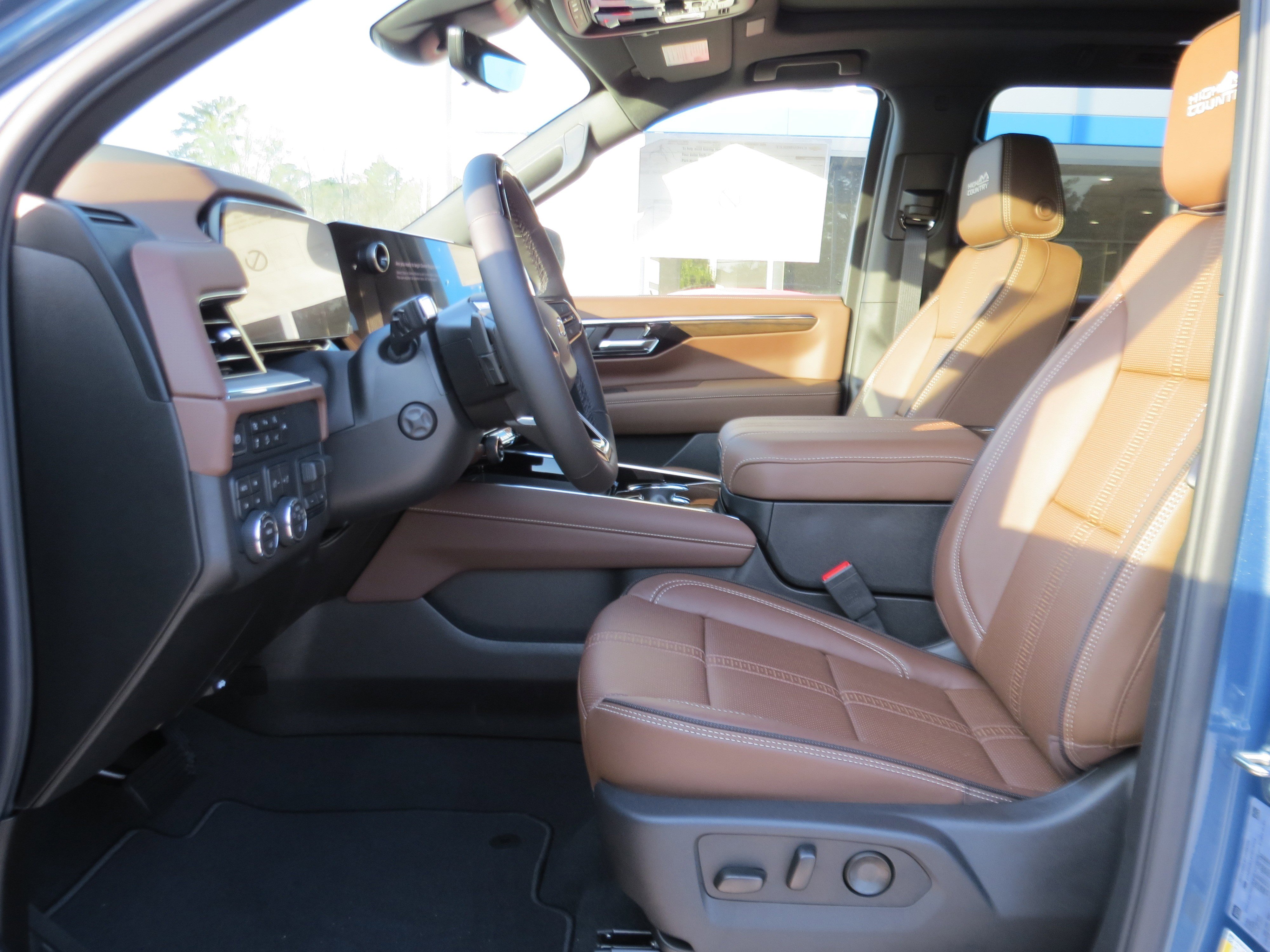 New 2026 Chevrolet Suburban High Country AWD/4WD image 17