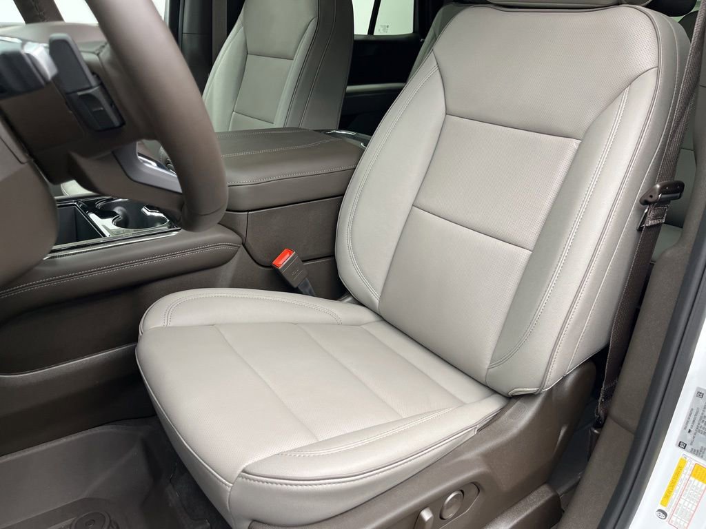 New 2026 GMC Yukon Elevation w/ Elevation Premium Package RWD image 11