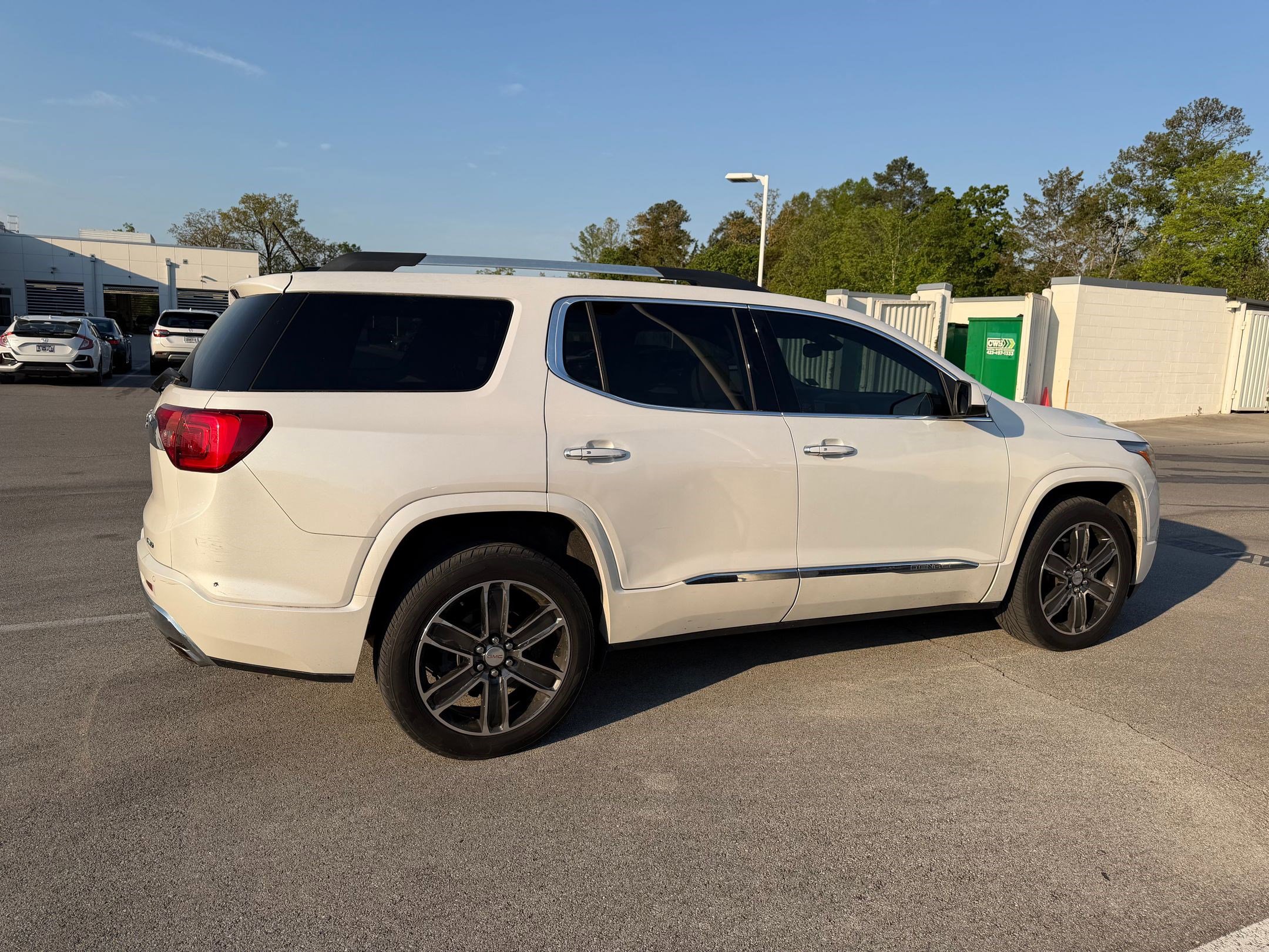 Used 2017 GMC Acadia Denali w/ Technology Package image 5